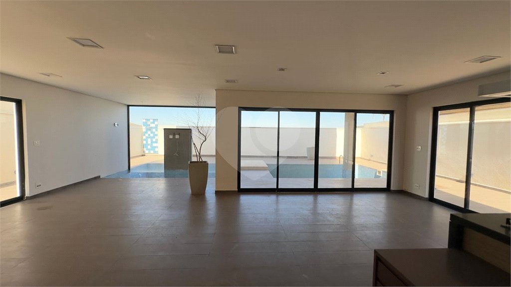 Casa à venda com 6 quartos, sendo 3 suítes, no condomínio Jardim Vila Paradiso, Indaiatuba - SP