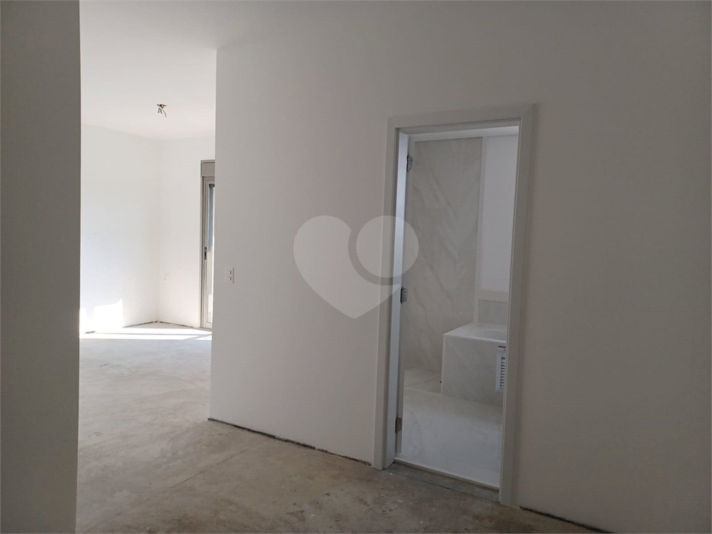 Apartamento à venda com 4 suítes em Real Parque, São Paulo, SP