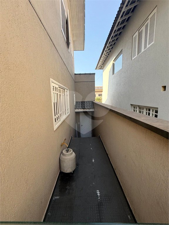 Casa à venda com 4 quartos, sendo 2 suítes,  no condomínio Arujá 5, Arujá - SP