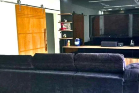 Casa à venda com 4 quartos, sendo 2 suítes, em Pinheiros, São Paulo, SP