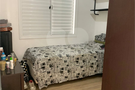 Casa à venda com 3 quartos, sendo 2 suítes,  no condomínio Residencial Jardins, São Bernardo do Campo - SP