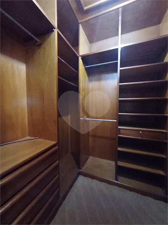 Casa à venda com 6 suítes no condomínio Portal da Raposo, Sorocaba - SP