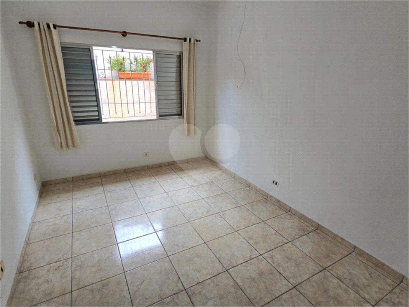 Casa à venda com 3 quartos, sendo 1 suíte, em Vila Pereira Cerca, São Paulo, SP