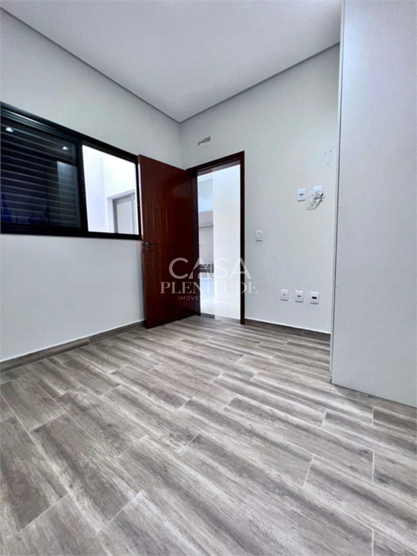 Terreno em condomínio à venda com 3 quartos, sendo 1 suíte, em Cajuru do Sul, Sorocaba, SP