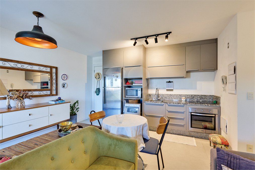 Apartamento à venda com 2 quartos, sendo 1 suíte, em Santo Amaro, São Paulo, SP