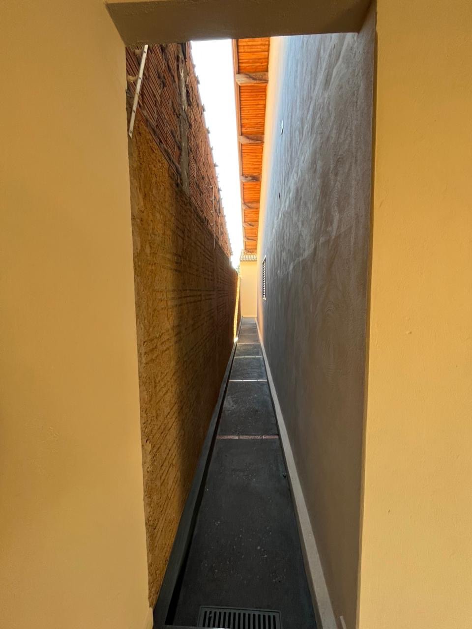 Casa à venda com 4 quartos, sendo 1 suíte,  em Jardim Maristela, Três Lagoas, MS