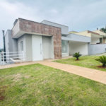 Casa à venda com 3 quartos, sendo 1 suíte, no condomínio Figueira Garden, Atibaia - SP