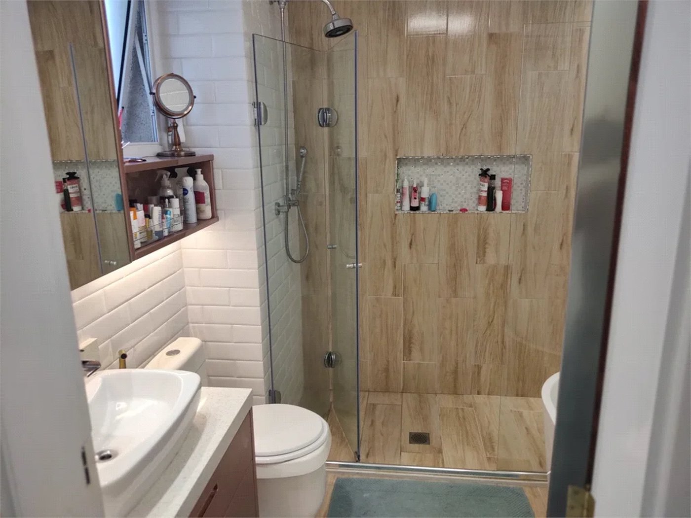 Apartamento à venda com 4 quartos, sendo 2 suítes,  em Pinheiros, São Paulo, SP