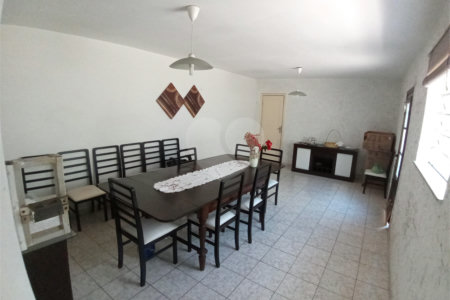 Casa à venda com 4 quartos, sendo 2 suítes, em Jardim São Paulo(zona Norte), São Paulo, SP