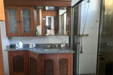 Apartamento à venda com 4 quartos, sendo 3 suítes,  em Pinheiros, São Paulo, SP