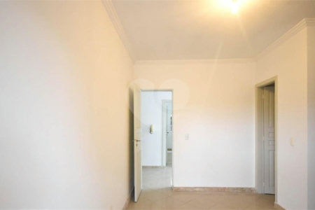 Casa à venda com 4 quartos, sendo 3 suítes, em Super Quadra Morumbi, São Paulo, SP