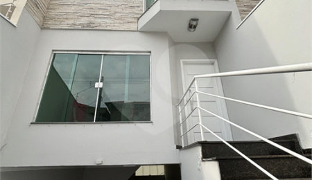 Sobrado à venda com 3 quartos, sendo 1 suíte,  em Vila Invernada, São Paulo, SP