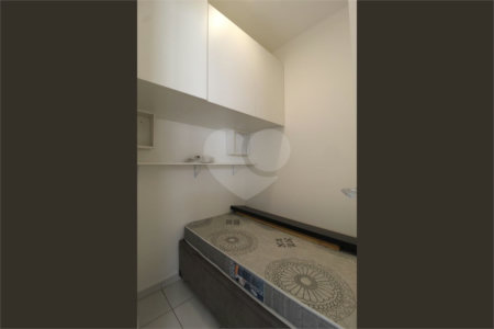 Apartamento à venda com 3 quartos, sendo 1 suíte,  em Vila Olímpia, São Paulo, SP