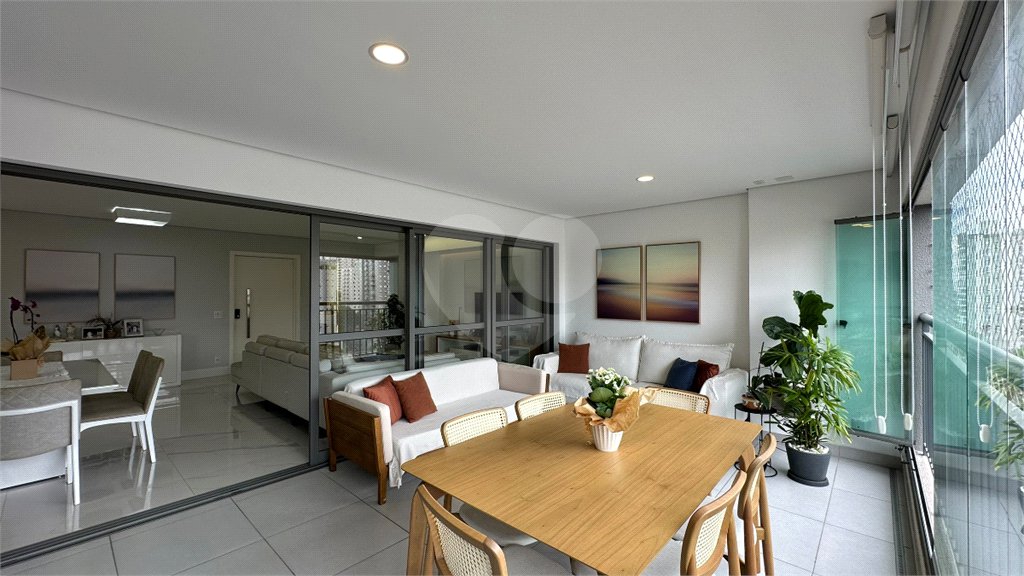 Apartamento à venda com 3 suítes em Jardim Prudência, São Paulo, SP