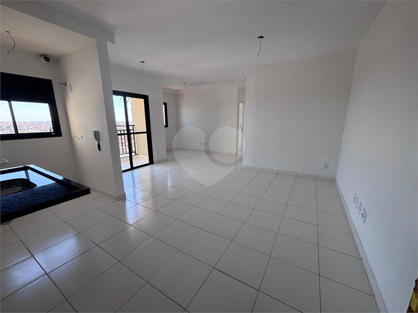 Apartamento à venda com 2 quartos, sendo 1 suíte,  em Vila Barão, Sorocaba, SP