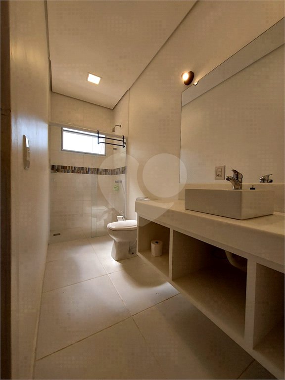 Casa à venda ou para alugar com 4 suítes no condomínio Jardim Primavera, Louveira - SP