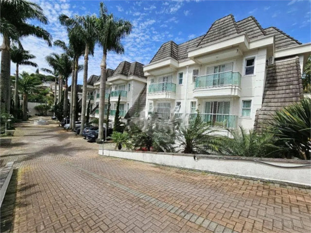 Casa à venda com 4 suítes no condomínio Maison Montparnasse, São Paulo - SP