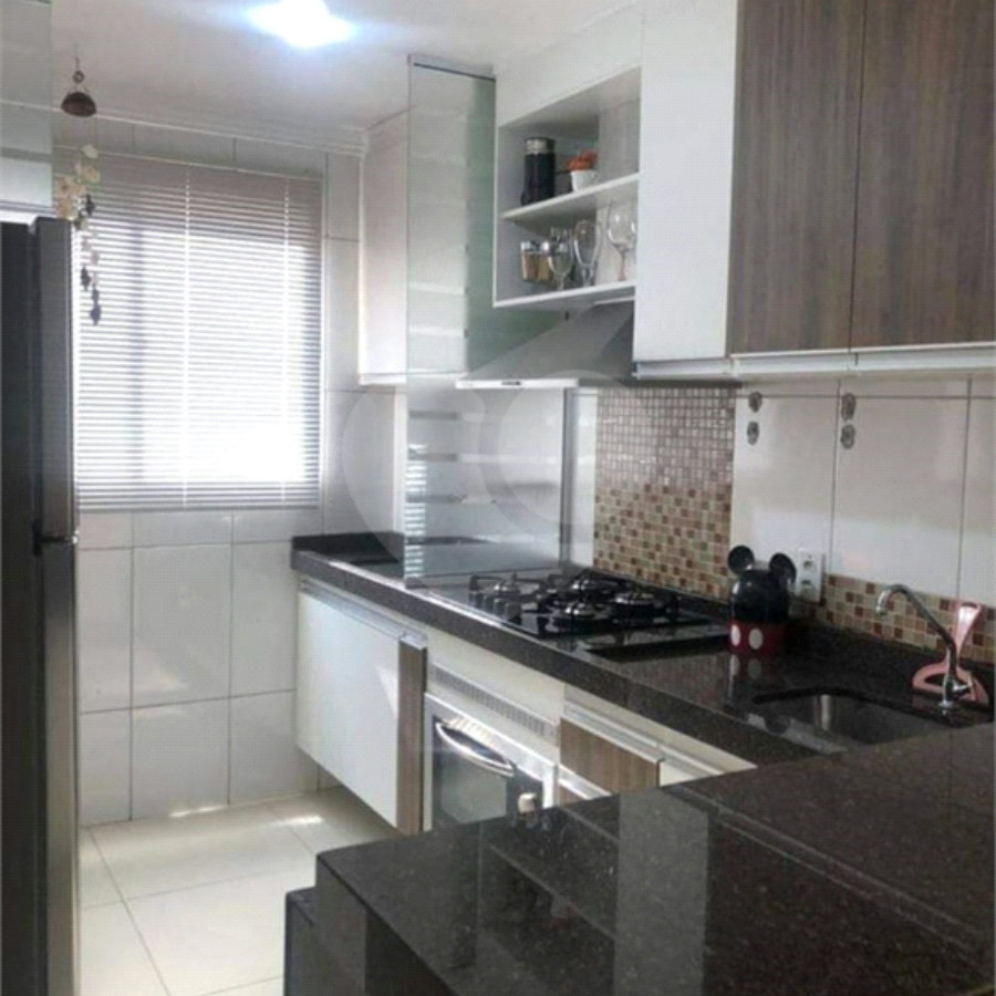 Apartamento no Condomínio Spazio Monte Royal .
