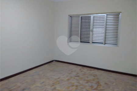 Casa Térrea à venda com 4 quartos, sendo 1 suíte, em Vila Rosália, Guarulhos, SP