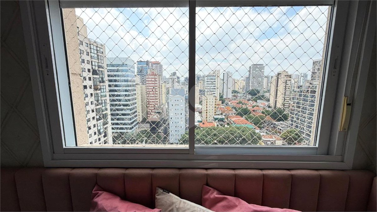 Apartamento à venda com 3 suítes em Vila Olímpia, São Paulo, SP