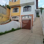 Sobrado à venda com 3 quartos, sendo 1 suíte,  em Tremembé, São Paulo, SP