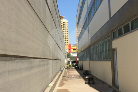 Prédio à venda em Jardim Taquaral, São Paulo, SP