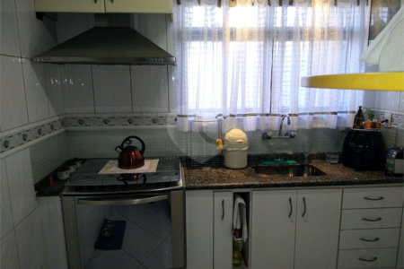 Casa à venda com 3 quartos, sendo 1 suíte, em Parque Vitória, São Paulo, SP