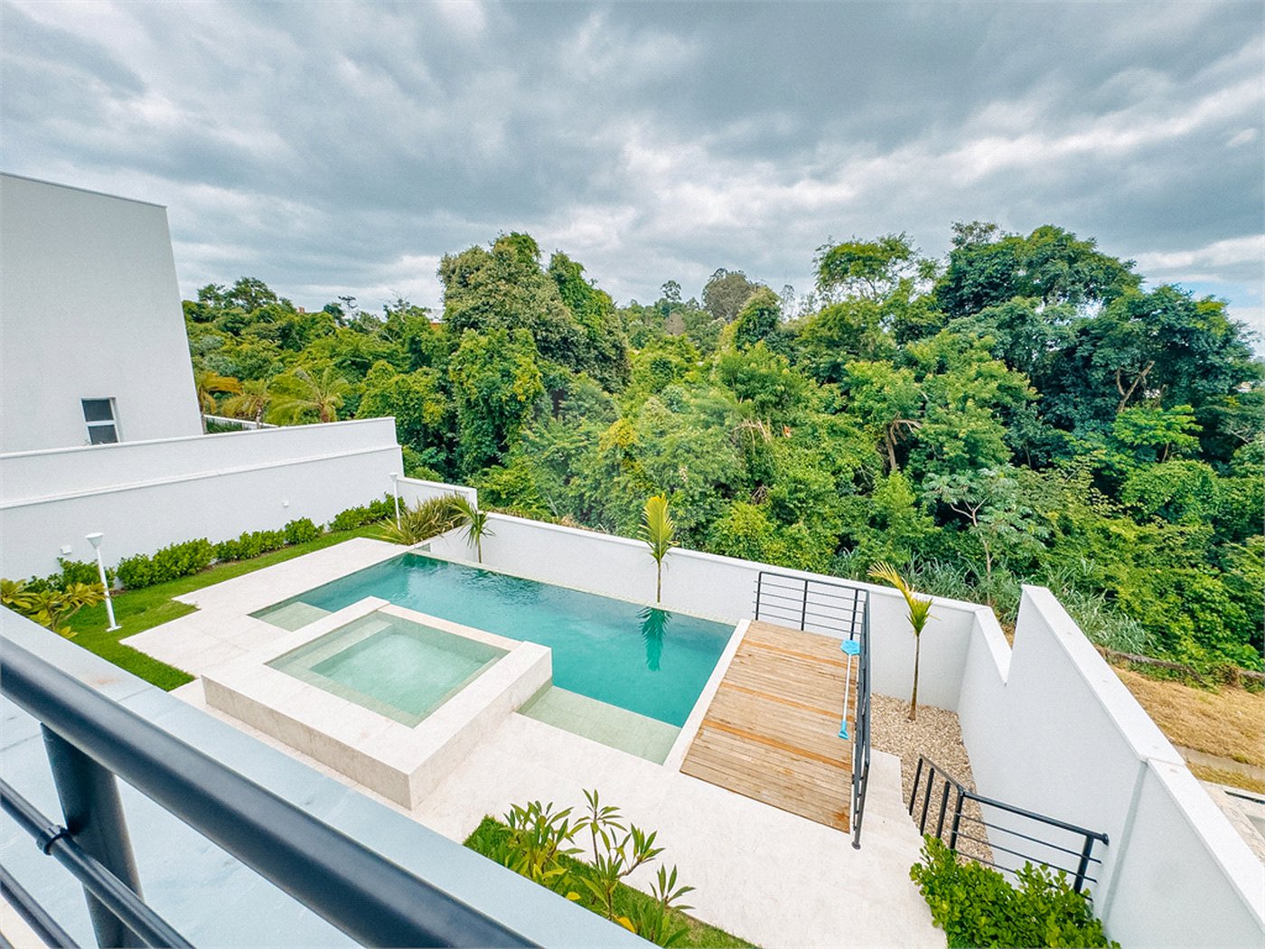 Casa à venda com 4 suítes no condomínio Villa dos Pinheiros, Indaiatuba - SP