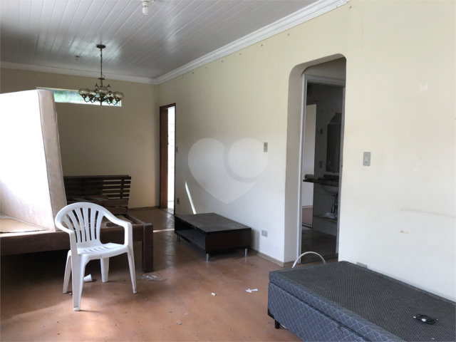 Casa Térrea à venda com 3 quartos, sendo 2 suítes,  em Horto Florestal, São Paulo, SP