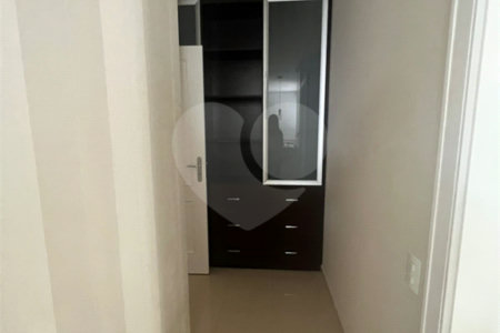 Apartamento à venda com 4 quartos, sendo 2 suítes,  em Vila Oliveira, Mogi das Cruzes, SP