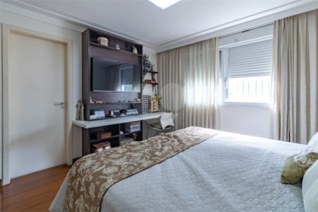 Casa à venda com 5 quartos, sendo 4 suítes, em Alto da Lapa, São Paulo, SP