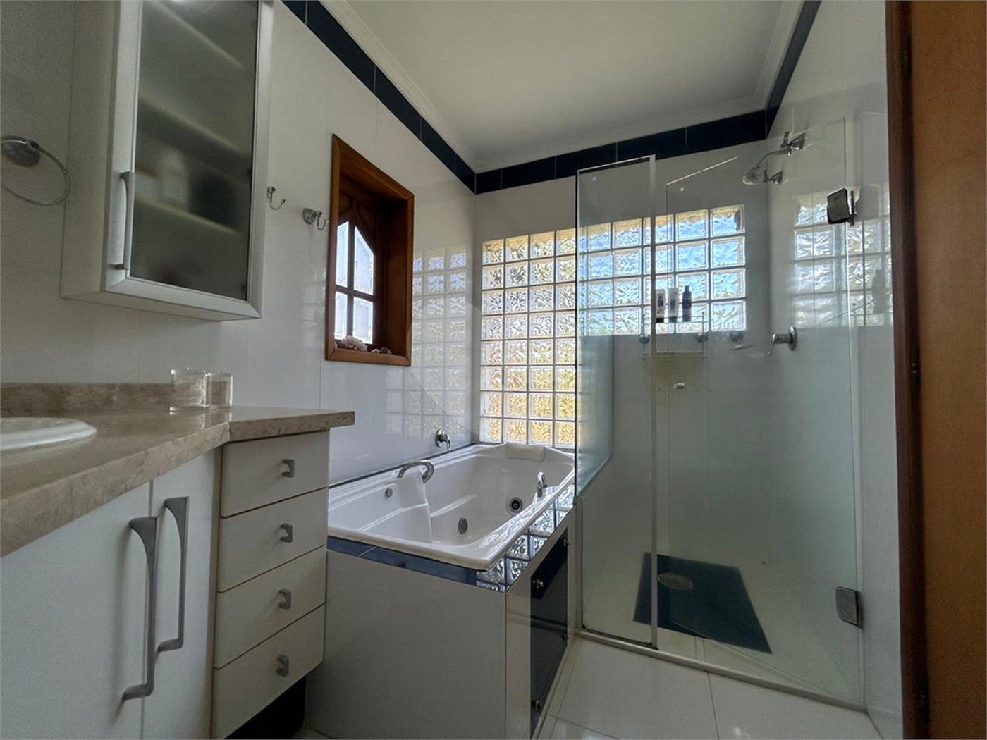 Casa à venda com 3 quartos, sendo 1 suíte, em Shamballa Village, Itu, SP