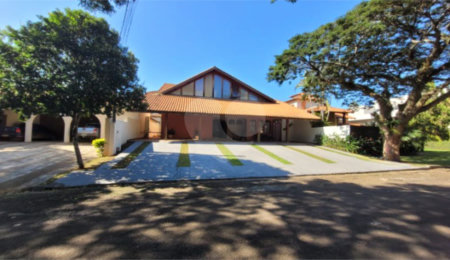 Casa à venda com 8 quartos, sendo 3 suítes,  no condomínio Parque Sabará, São Carlos - SP