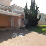 Casa à venda com 3 suítes no condomínio Recanto dos Paturis, Vinhedo - SP