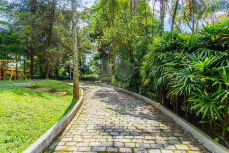 Casa para alugar com 4 suítes no condomínio Chácara Flora, São Paulo - SP