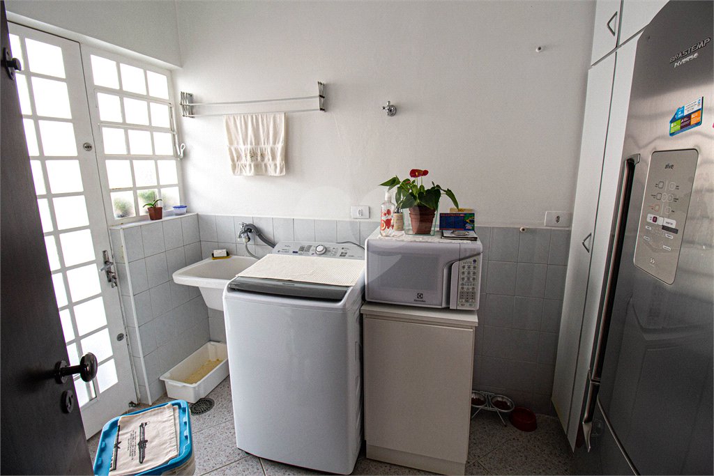 Casa à venda com 1 quarto, sendo 3 suítes, em Esplanada Mendes Moraes, São Roque, SP