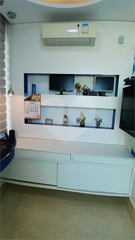 Casa à venda com 3 suítes no condomínio Figueira Garden, Atibaia - SP