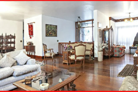 Casa à venda com 3 quartos, sendo 1 suíte, em Pinheiros, São Paulo, SP