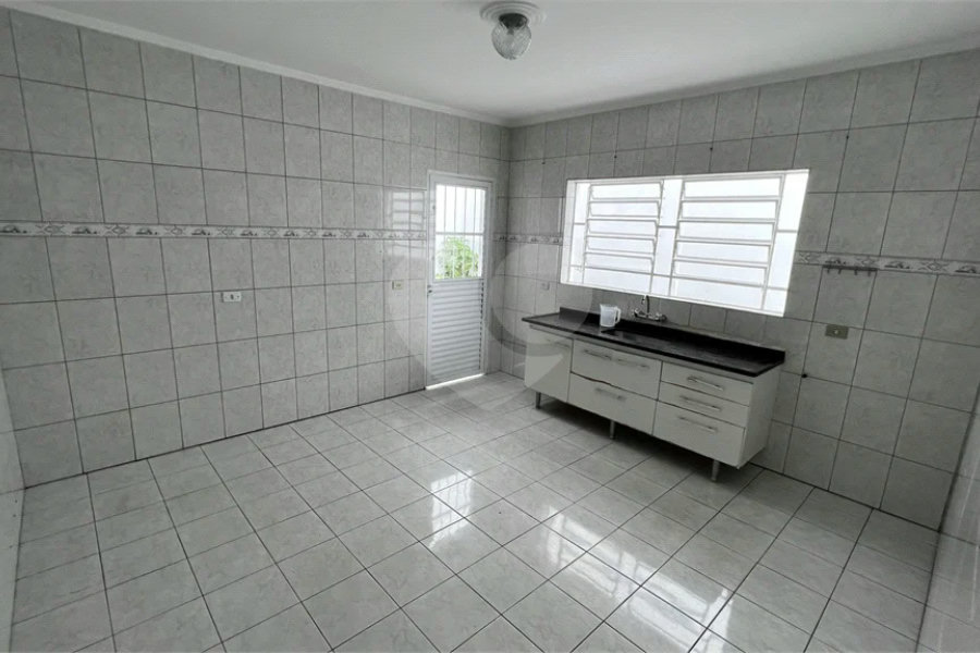 Sobrado à venda com 3 quartos em Vila Nova Cachoeirinha, São Paulo, SP