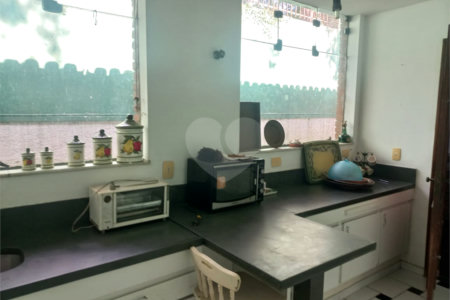 Casa à venda com 3 quartos, sendo 2 suítes, em Morumbi, São Paulo, SP