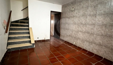 Sobrado à venda com 2 quartos em Tremembé, São Paulo, SP