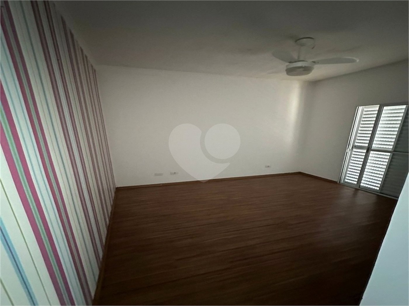 Casa à venda com 4 suítes no condomínio Golden Park Residence II, Sorocaba - SP