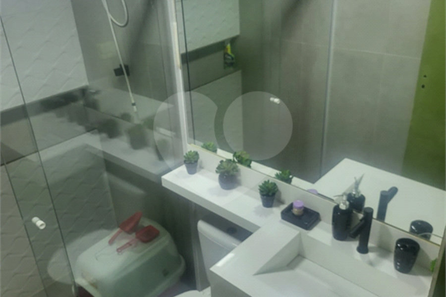 Sobrado à venda com 3 quartos, sendo 1 suíte,  em Parque Edu Chaves, São Paulo, SP