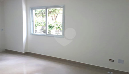 Casa em condomínio à venda com 2 quartos em Santana, São Paulo, SP