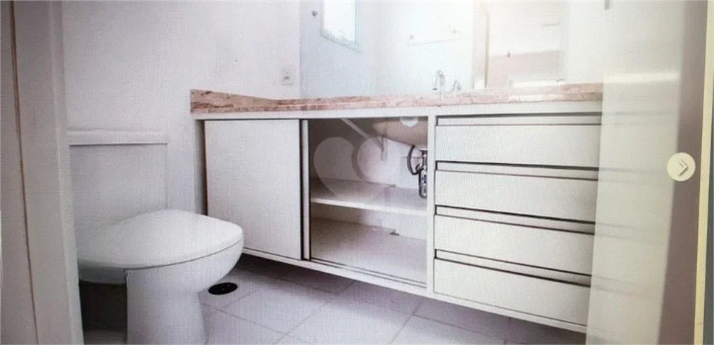 Apartamento à venda com 2 quartos, sendo 1 suíte,  em Morumbi, São Paulo, SP