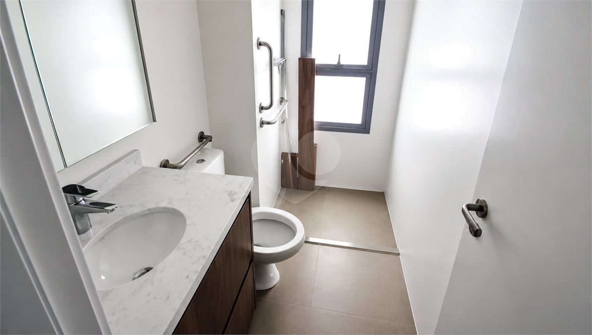 Apartamento à venda com 3 suítes em Sumarezinho, São Paulo, SP
