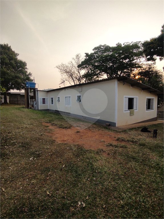 Chácara à venda com 4 quartos, sendo 1 suíte, em Vila Santa Helena, Atibaia, SP