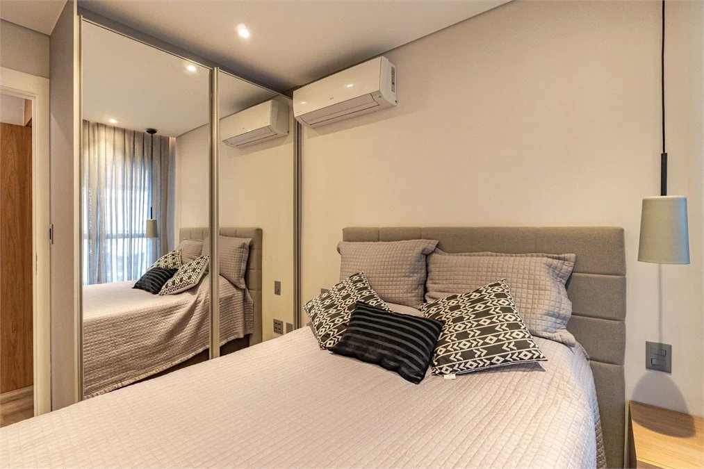 Apartamento à venda com 4 quartos, sendo 3 suítes, em Jardim das Acácias, São Paulo, SP