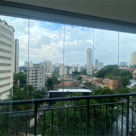 Apartamento mobiliado à venda na Vila Mariana, 2 quartos, varanda