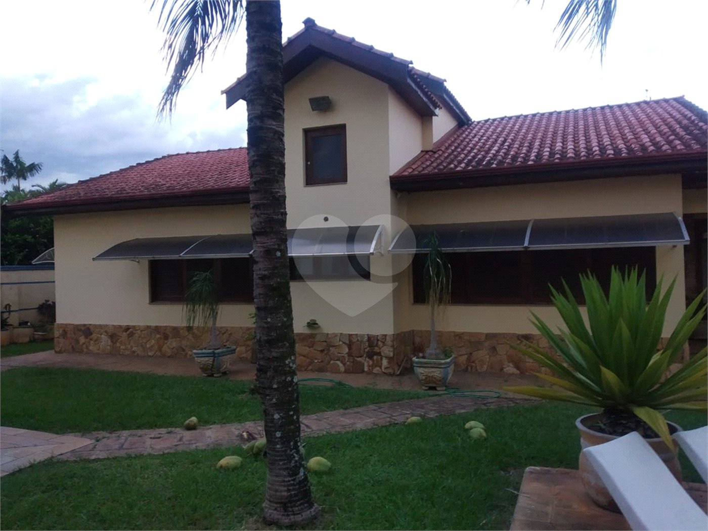 Casa à venda com 4 quartos, sendo 2 suítes,  no condomínio Acmti - Colinas do Mosteiro, Terras de Itaici e Recanto dos Pássaros, Indaiatuba - SP